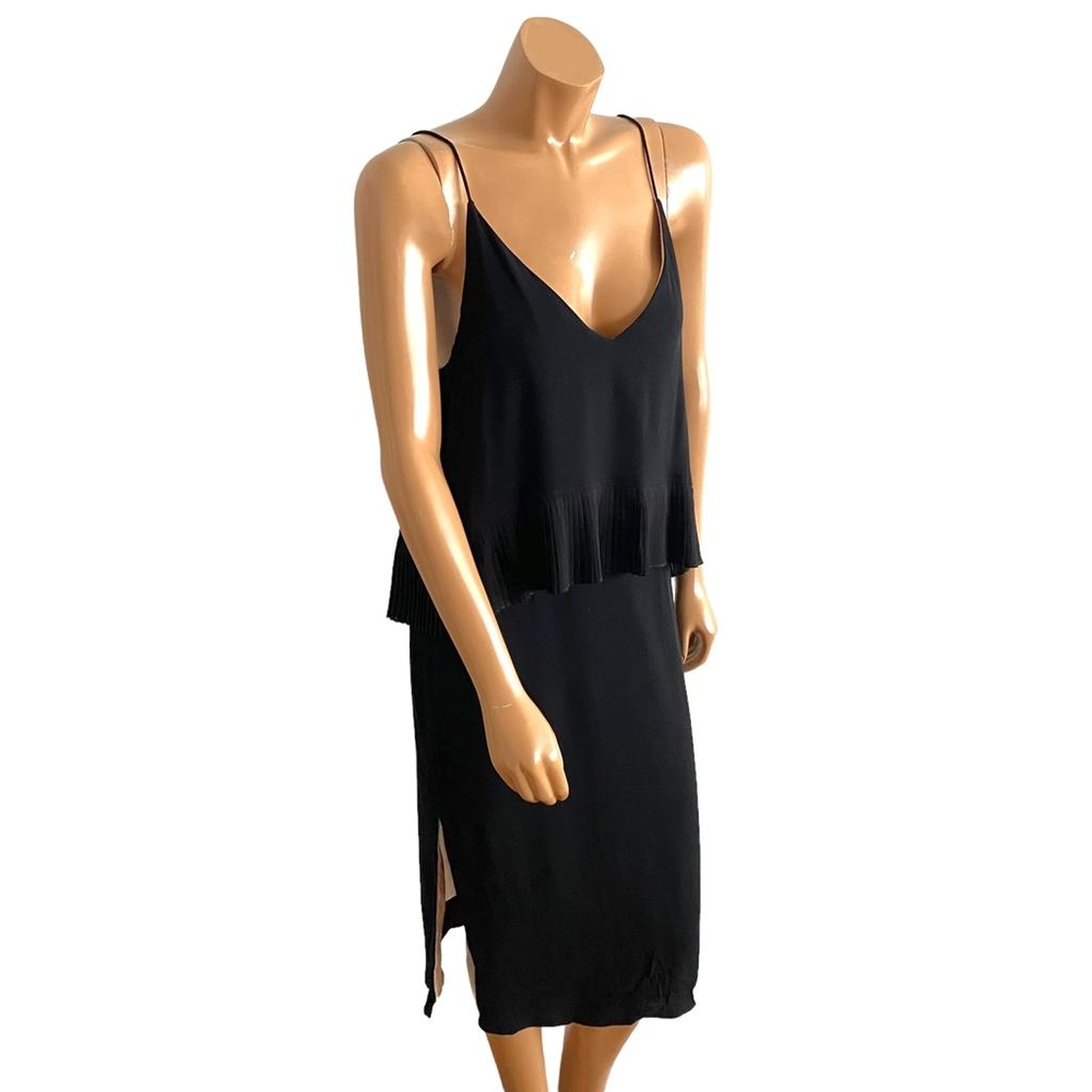 Isla &Co Black Slip Pleated Dress Medium New With Tags